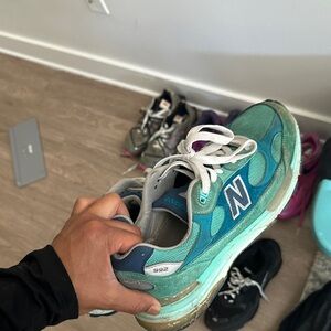 New Balance 992 Aqua and Blue Sneakers